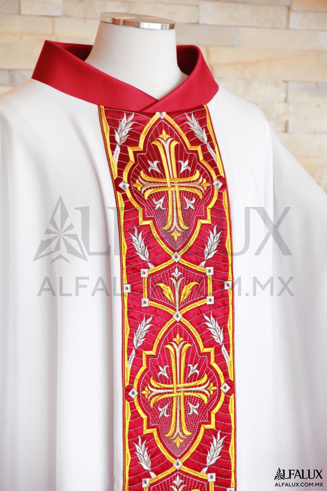 04 IMPERIAL Alfalux Casulla Blanco Central RojoQuem 33 (4)